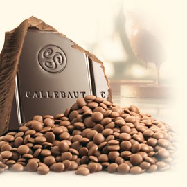 Callebaut Callebaut 823NV Natural Vanilla 33% Milk Chocolate Callets - 1kg